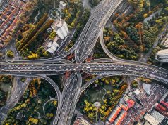 Największe węzły autostradowe na świecie – mamy je w Polsce! węzeł drogowy z lotu ptaka