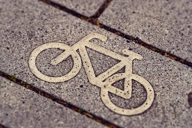 znaczek-roweru-na-drodze Oznaczenie roweru
